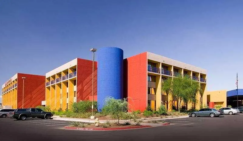 Four Points By Sheraton Phoenix North 3*,