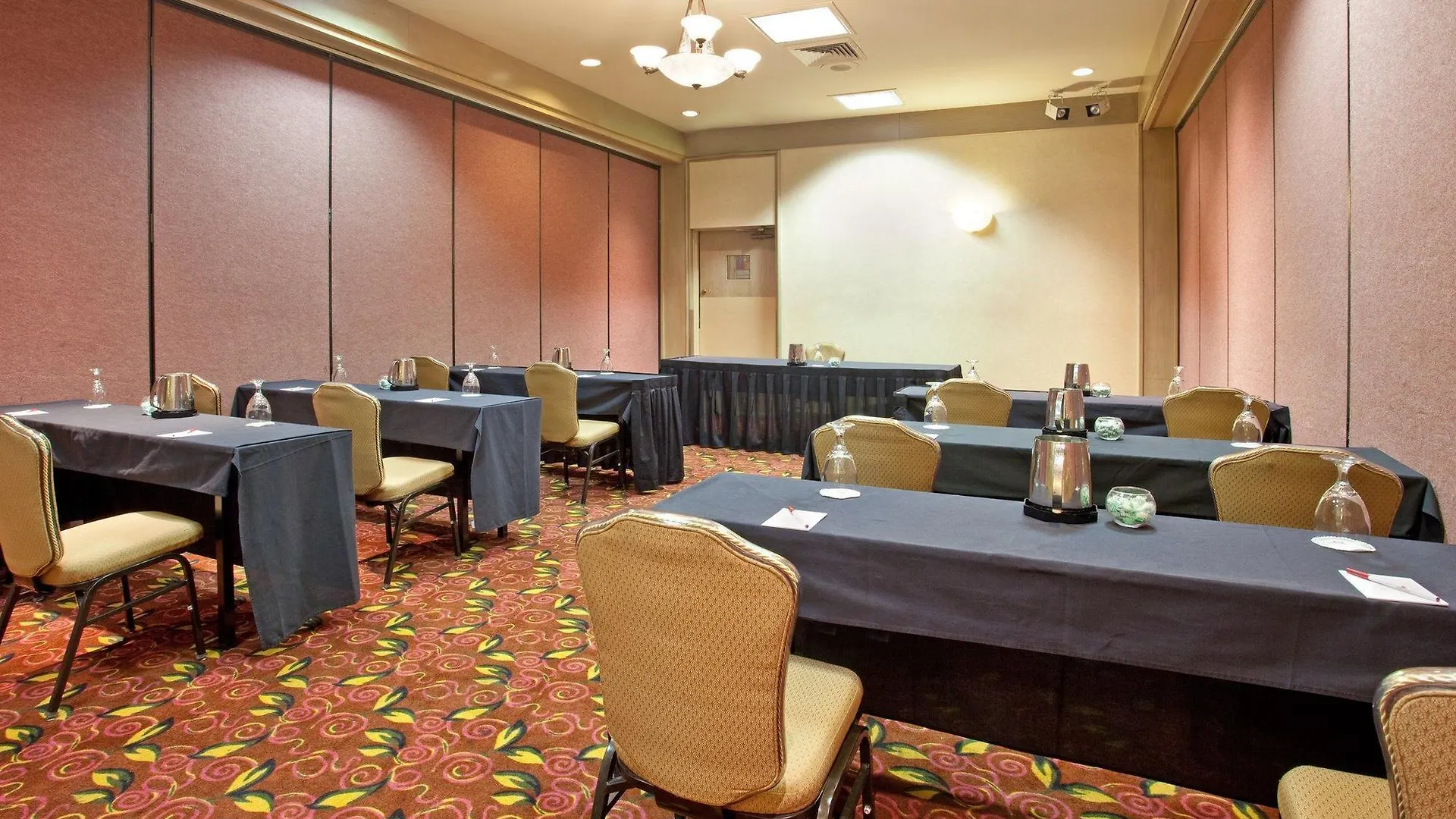Four Points By Sheraton Phoenix North 3*,  United States